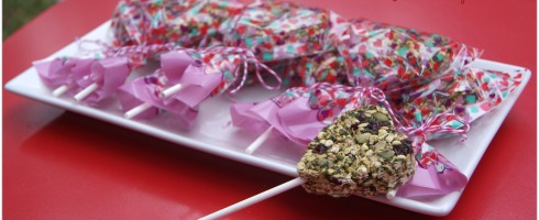 Better Good Things: Healthy Kale Heart Pops from Go Running, Mama! A better Valentine's treat filled with kale, grains, and cherries!